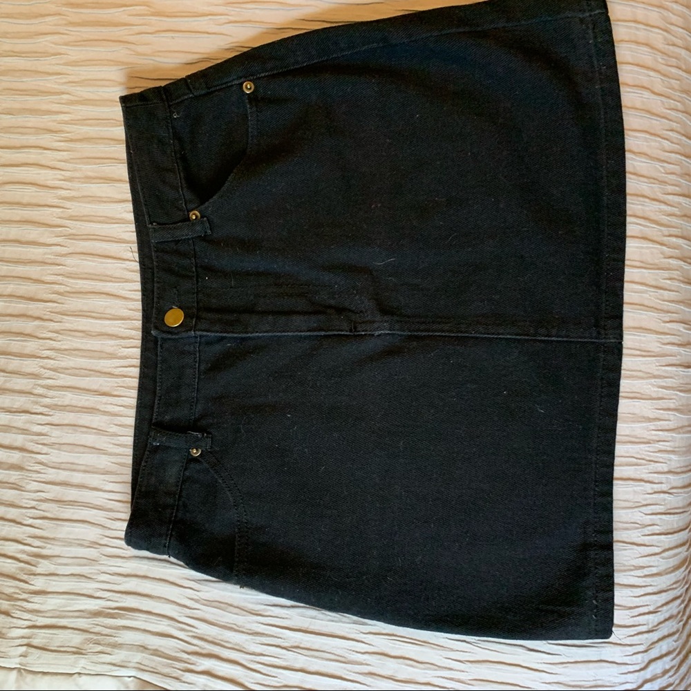 Black forever 21 mini skirt
